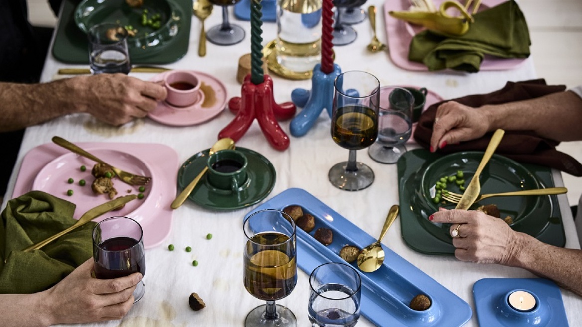 Η IKEA και ο Gustaf Westman επαναπροσδιορίζουν το γιορτινό τραπέζι με μια νέα πολύχρωμη συλλογή
