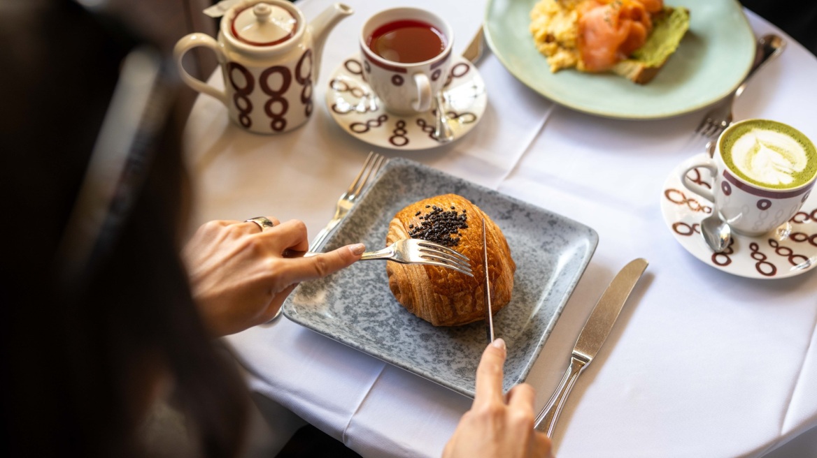 Athénée: Εκεί που χτυπά η καρδιά της αθηναϊκής κοσμοπολίτικης ζωής
