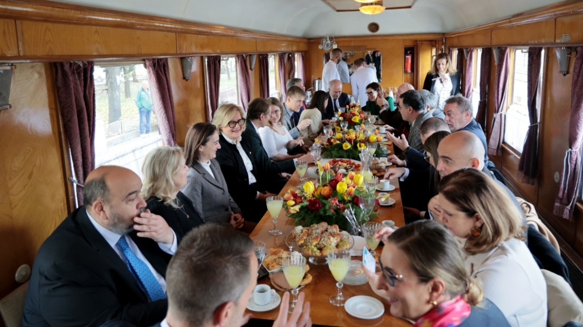 Βουλγαρία και SKOPJE SKOPIA, υπέγραψαν συμφωνία κατασκευής σιδηροδρομικής σήραγγας