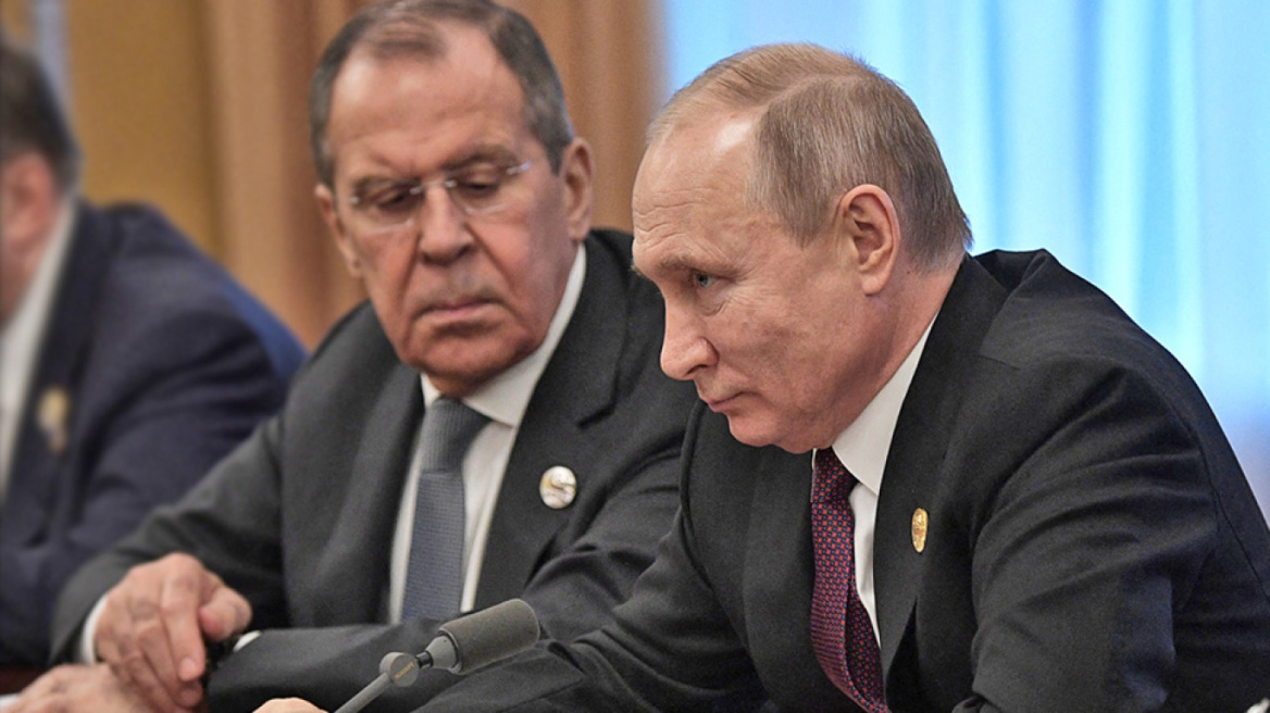 Αναταράξεις στο Κρεμλίνο: Δυσαρεστημένος με Λαβρόφ ο Πούτιν μετά την ακύρωση του ραντεβού με Τραμπ, γράφουν ρωσικά μέσα