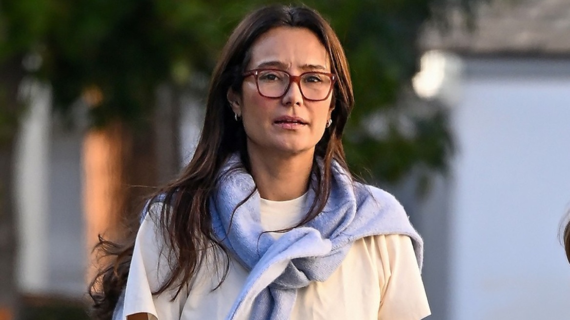 Μπρους Γουίλις: Η σύζυγός του Έμα και οι κόρες τους σε σπάνια εμφάνιση εν μέσω της μάχης του με τη μετωποκροταφική άνοια