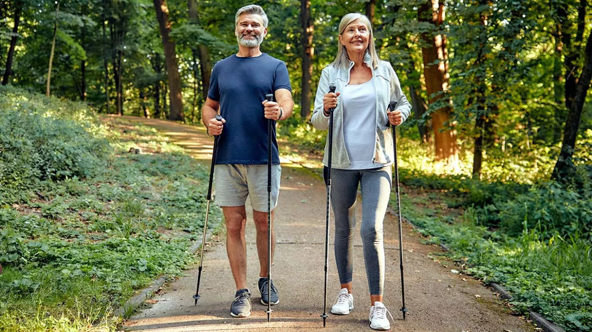 Nόσος Αλτσχάιμερ: Πόσα βήματα την ημέρα κρατούν τον κίνδυνο της άνοιας μακριά
