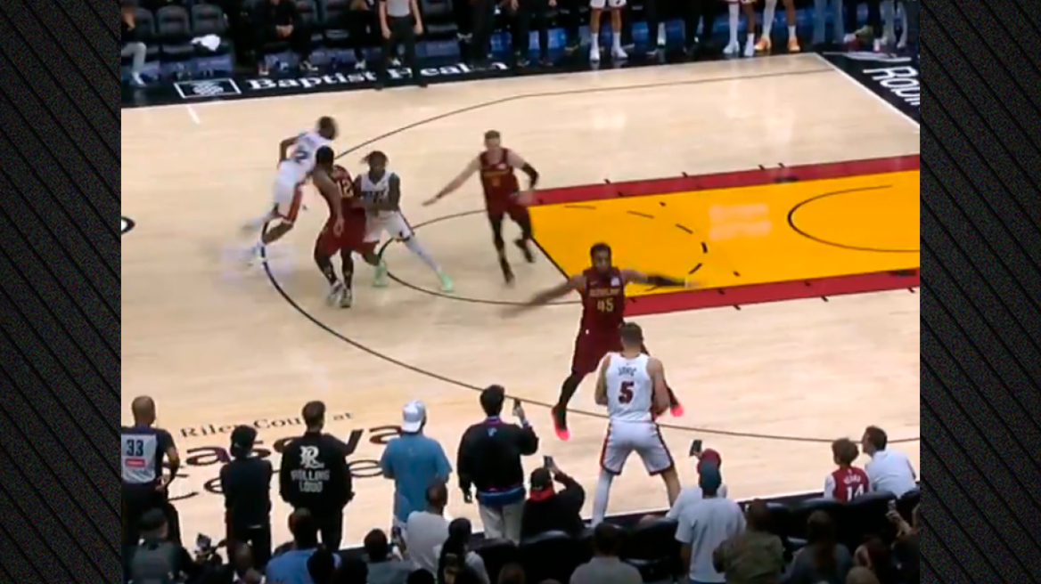 Το απίστευτο σχέδιο του προπονητή των Χιτ για το κάρφωμα νίκης με 0,4 δευτερόλεπτα στο χρονόμετρο - Δείτε βίντεο