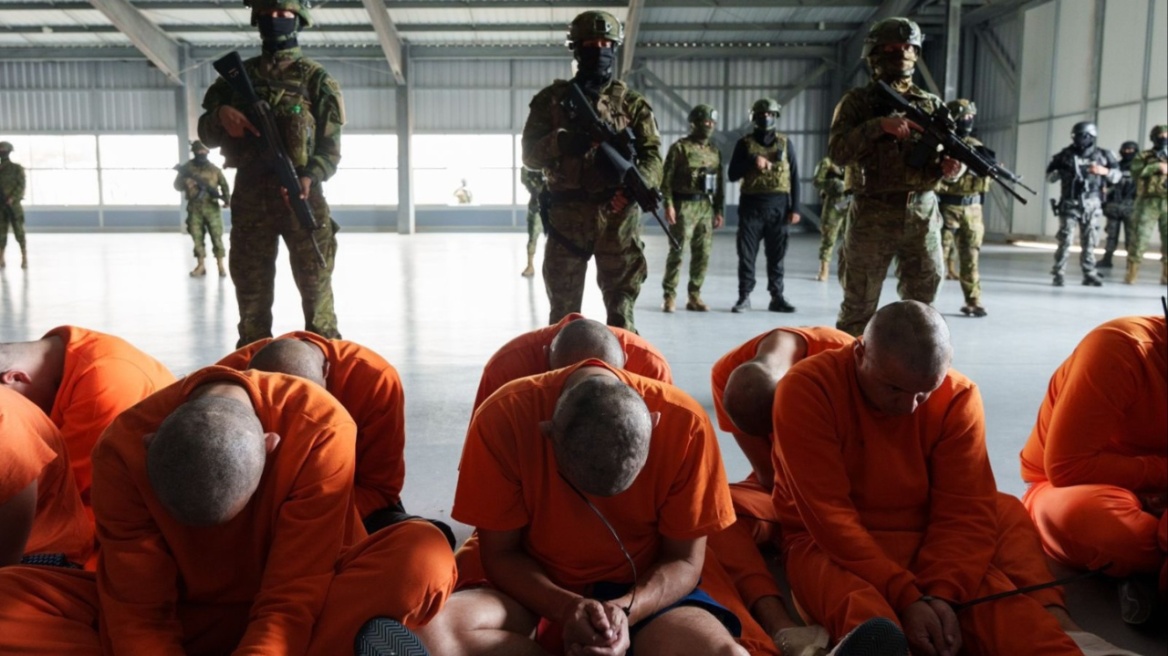 Στον Ισημερινό 300 κρατούμενοι μετάγονται σε νεόδμητη φυλακή υψίστης ασφαλείας - «Το πάρτι τελείωσε»