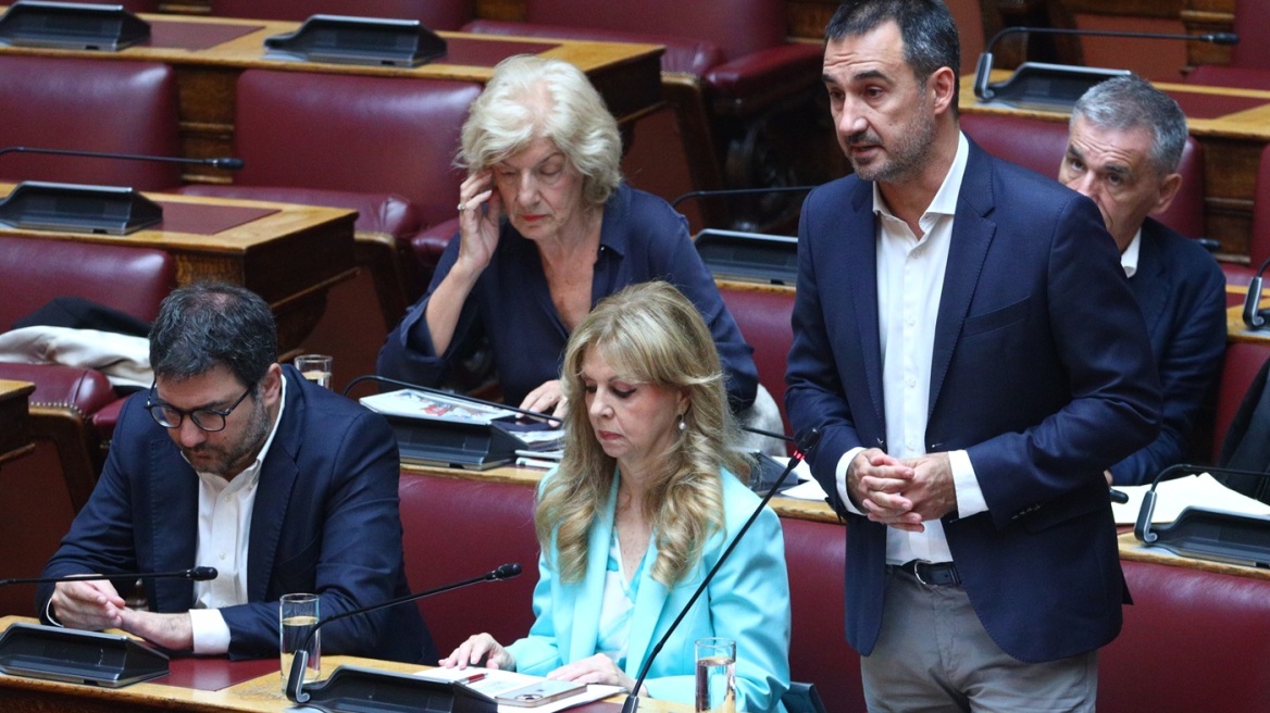 Σε οριακό σημείο η Νέα Αριστερά: Οι συγκρούσεις στην Κεντρική Επιτροπή και η υπαρξιακή απειλή από την «Ιθάκη» του Τσίπρα