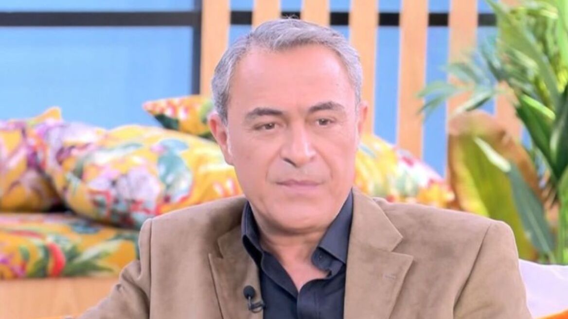 Θανάσης Κουρλαμπάς: Βίωσα cancel κι είναι πικρό συναίσθημα, εγώ στη δουλειά μου δεν έχω δει κανένα μεγάλο κρεβάτι