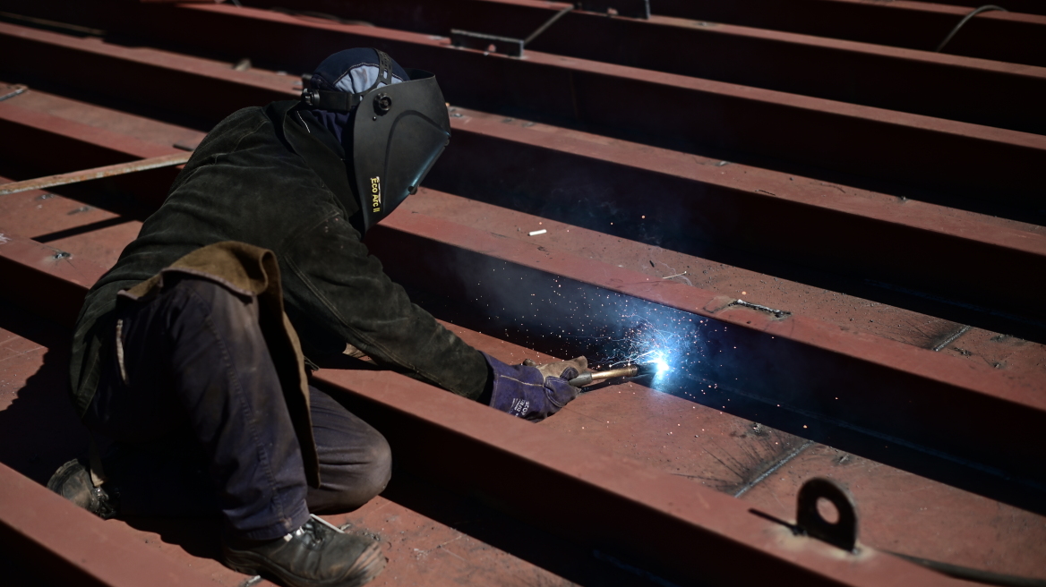 ΟΟΣΑ: Το 71% των επιχειρήσεων στην Ελλάδα δηλώνει δυσκολία στην εξεύρεση προσωπικού