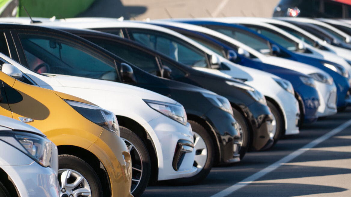 Πώς στήθηκε η απάτη με τα πολυτελή αυτοκίνητα χωρίς φόρο που αποκάλυψε η ΑΑΔΕ: Οι εταιρείες-βιτρίνες και τα ψευδή τιμολόγια «margin scheme»