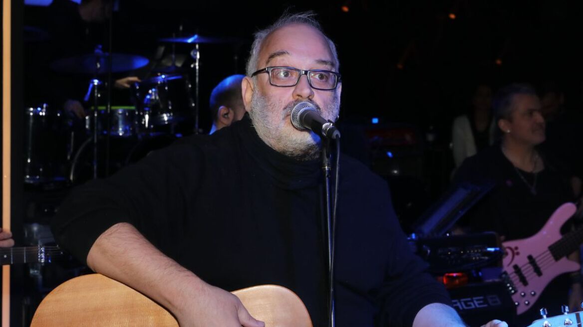 Μουκίδης για την επανεκτέλεση του «Για σένα λιώνω» από Οικονομόπουλο: Δεν οφείλω εξηγήσεις που δέχτηκα να το πει μετά τον Μητροπάνο