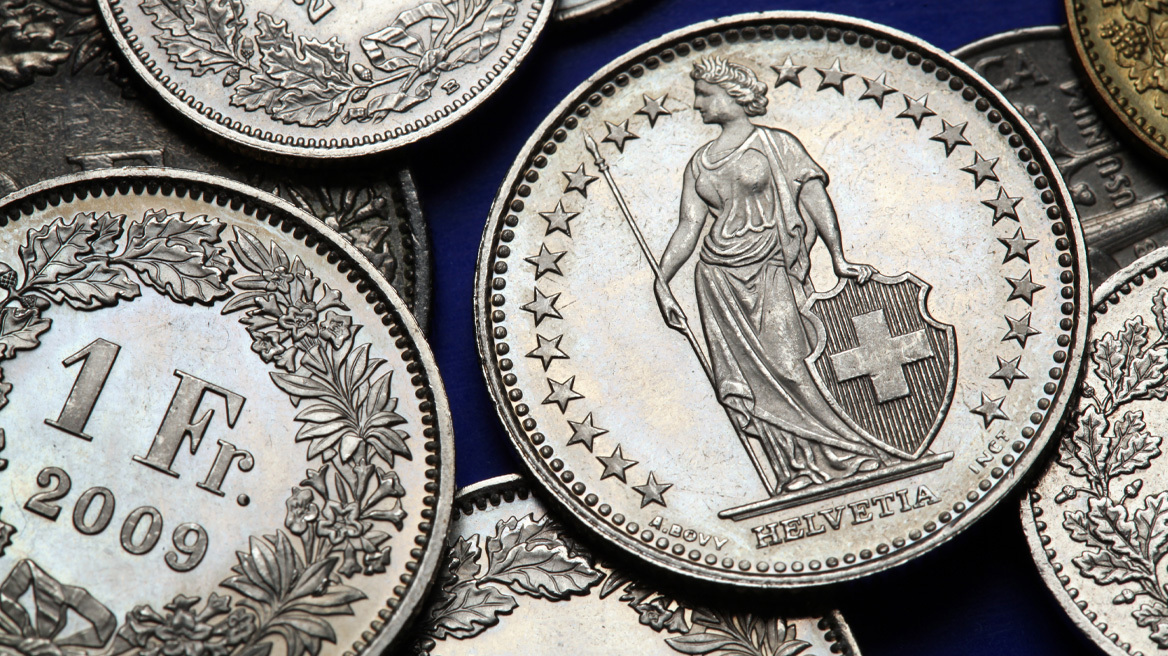 Δάνεια σε ελβετικό φράγκο: Τι προβλέπει η νέα ρύθμιση, πώς θα γίνεται το «κούρεμα» – Πίνακες και παραδείγματα
