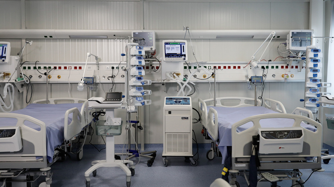 Σε ΜΕΘ και σε κρίσιμη κατάσταση 22χρονος που κατάπιε μπέργκερ χωρίς να το μασήσει λόγω challenge