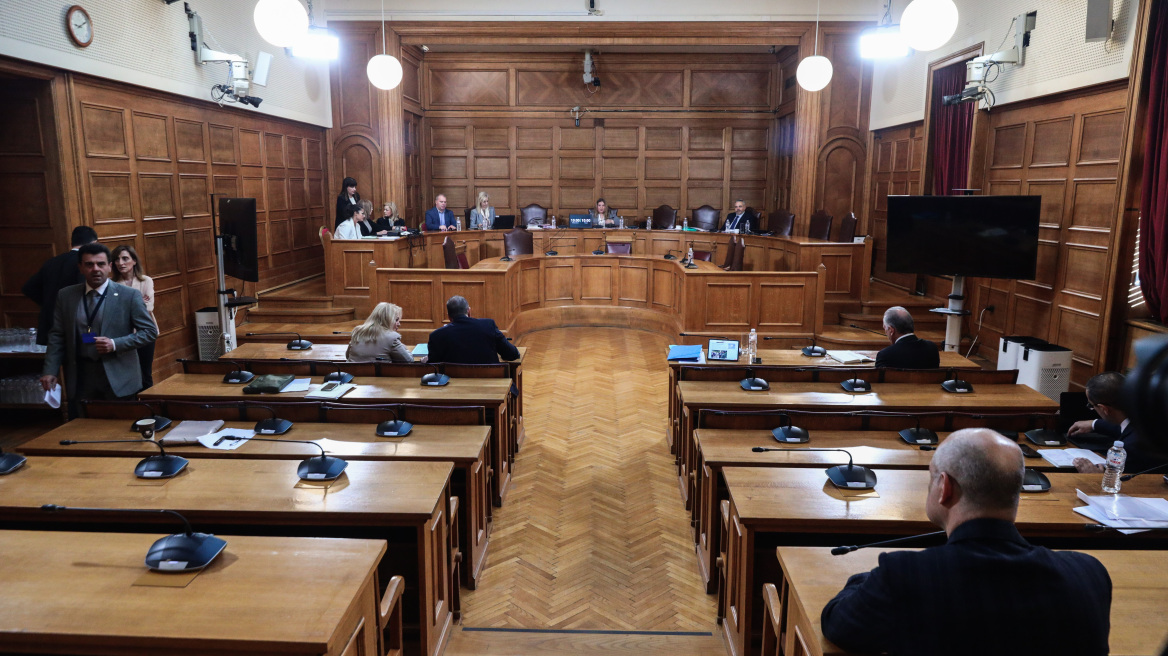 Την ερχόμενη Πέμπτη η κατάθεση του «Φραπέ» και του «Χασάπη» στην Εξεταστική για τον ΟΠΕΚΕΠΕ 