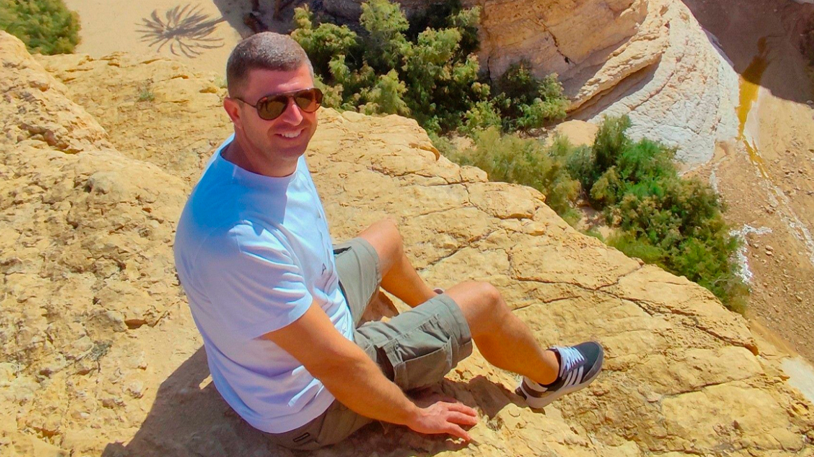 Θρήνος για τον χαμό του 40χρονου κρεοπώλη στο Κιλκίς: «Ξεκοκάλιζε κρέατα, τράβηξε το μαχαίρι δυνατά και έκοψε τη μηριαία αρτηρία»