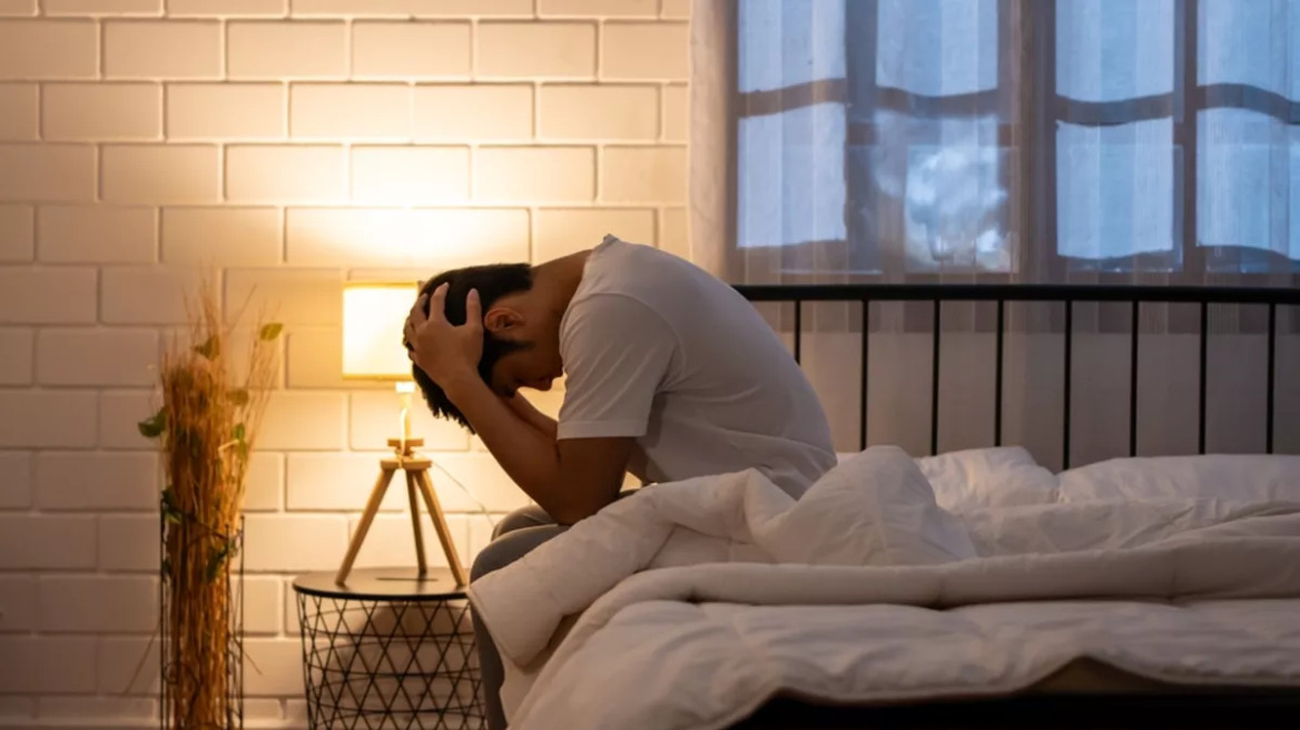 Οι 8 στους 10 άνδρες αποφεύγουν να μιλήσουν για την ψυχική τους υγεία – Γιατί συμβαίνει αυτό
