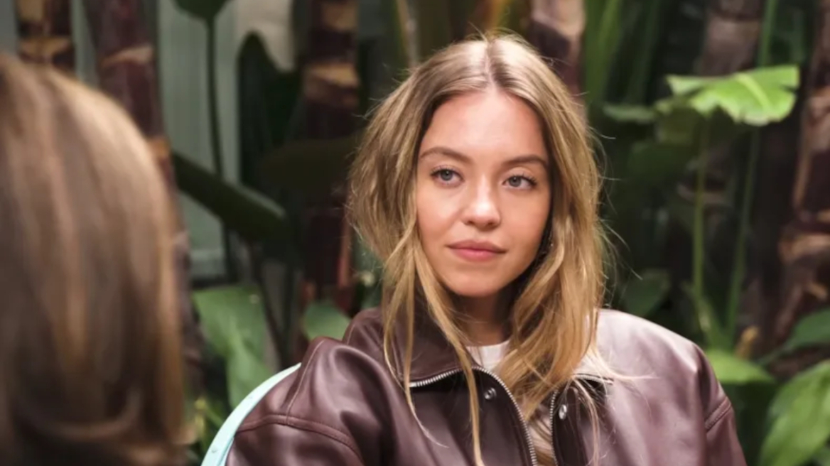 Σίντνεϊ Σουίνι για τα κιλά και τον νέο ρόλο της: Έτρωγα σάντουιτς με μαρμελάδα - Το ξύλο στην ταινία είναι αληθινό