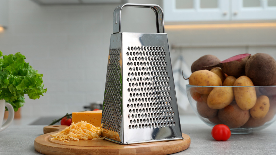 Πώς να καθαρίσετε εύκολα τον τρίφτη - Ο πιο αποτελεσματικός τρόπος