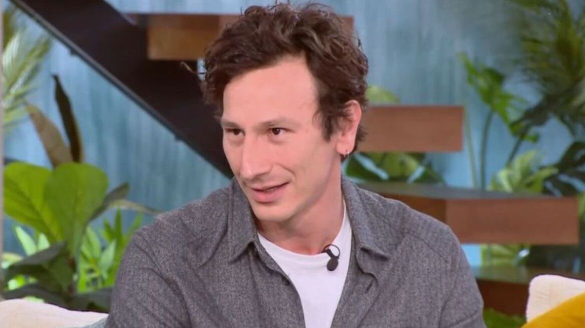 Μιχάλης Σαράντης: «Έχασα τον καλύτερό μου φίλο σε τρυφερή ηλικία, είχα ενοχές που έζησα εγώ κι όχι εκείνος»