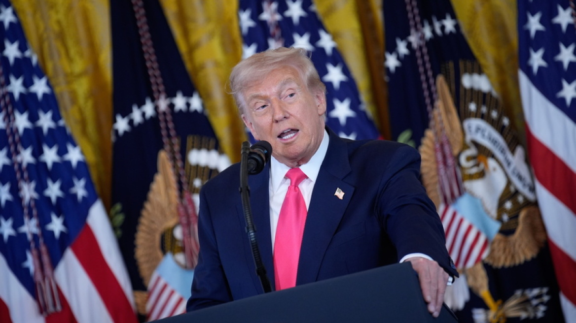 Ρωτήστε τον Κλίντον για την υπόθεση Έπσταϊν, λέει ο Τραμπ - «Μην χάνετε τον χρόνο σας μαζί μου, έχω χώρα να κυβερνήσω»