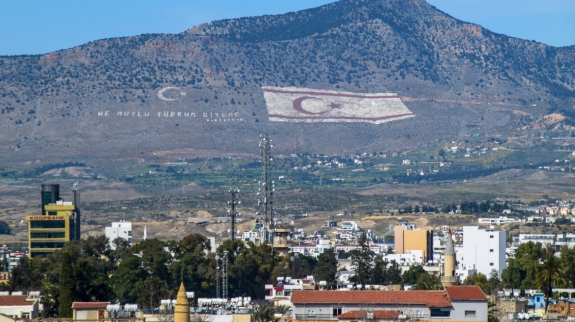 Ψευδοκράτος: 42 χρόνια από την παράνομη ανακήρυξή του από τον Ραούφ Ντενκτάς 