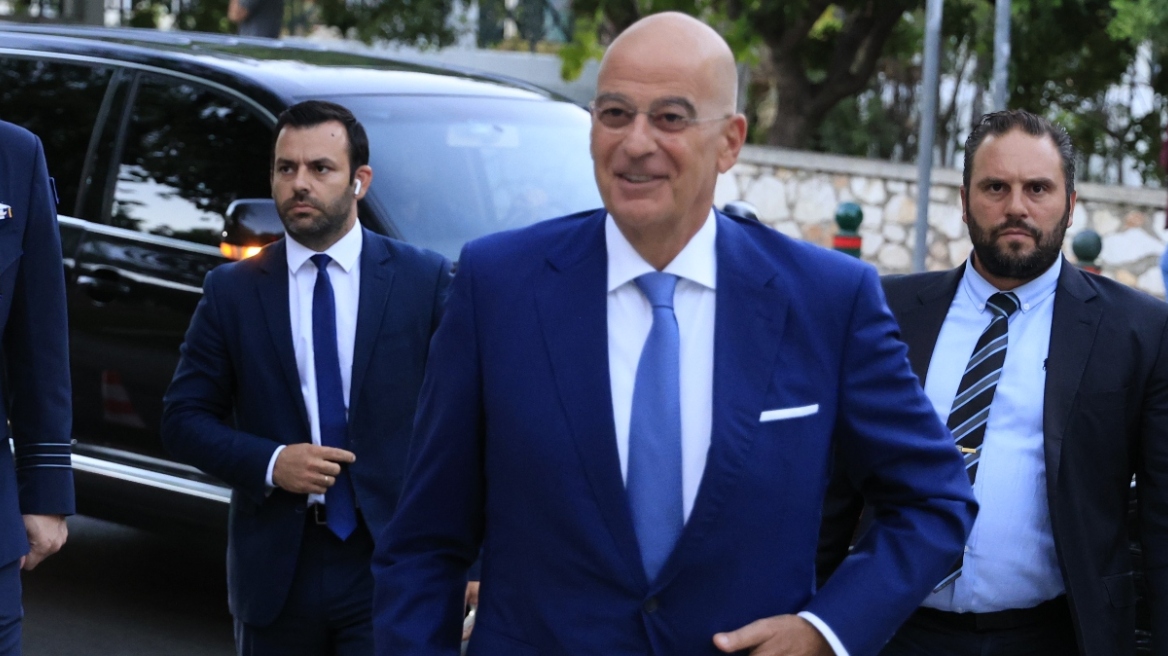 Στις ΗΠΑ ο Δένδιας για επαφές με ερευνητικά κέντρα για drones, κυβερνοπόλεμο και πληροφοριακά συστήματα
