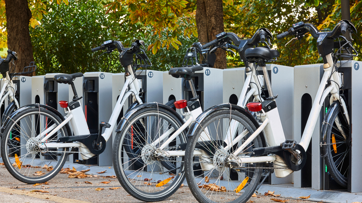 Βριλήσσια: Αντιδράσεις για την εγγύηση των 2.000 ευρώ για την ενοικίαση δημοτικών ηλεκτρικών ποδηλάτων