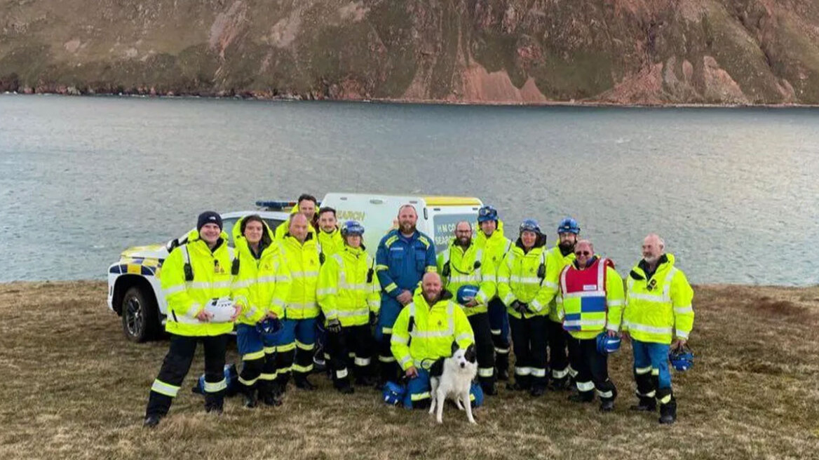 Επιχείρηση διάσωσης σκύλου που έπεσε σε γκρεμό 30 μέτρων στη Σκωτία - Δείτε φωτογραφίες