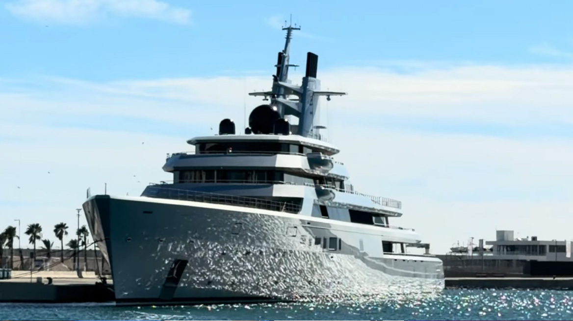 Dragonfly: Η θαλαμηγός που ξοδεύει μόνο για ηλεκτρικό όσο 580 σπίτια