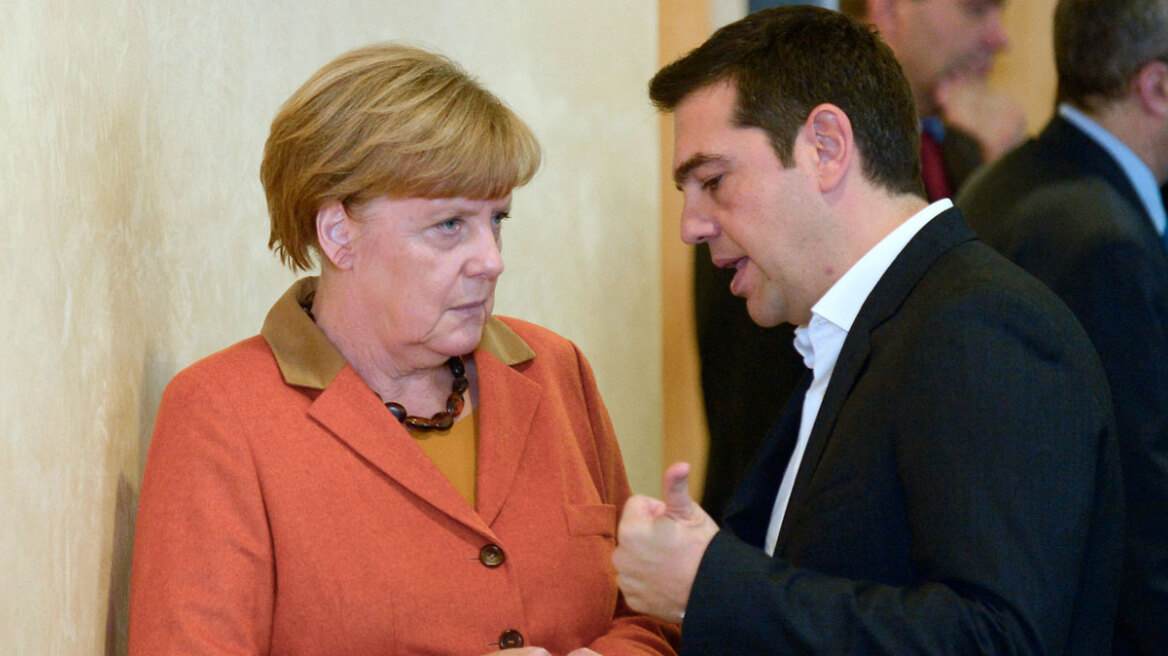 Bιβλίο Τσίπρα: Όταν η Άνγκελα Μέρκελ έμεινε άφωνη ακούγοντας στο τηλέφωνο τα περί δημοψηφίσματος