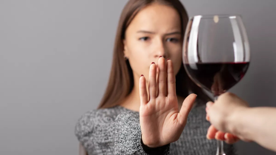 Τρία ψηφιακά εργαλεία που «κόβουν» αλκοόλ και καπνό στους εφήβους
