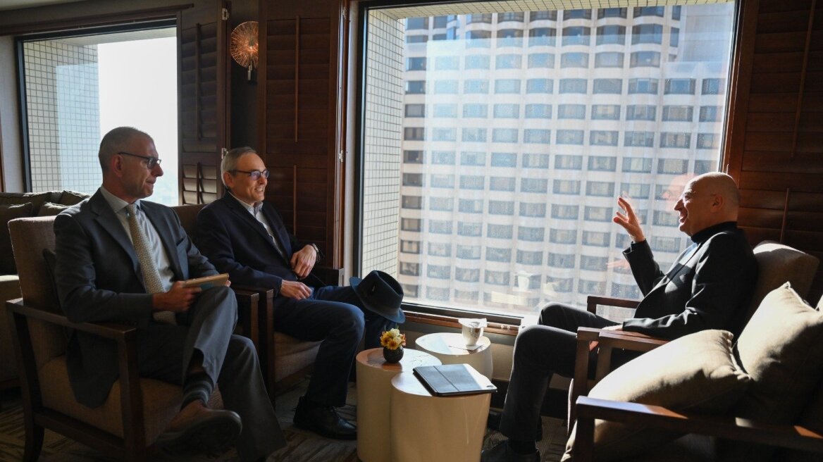 Συνάντηση Δένδια με διαπρεπείς Έλληνες ακαδημαϊκούς στο Σαν Φρανσίσκο