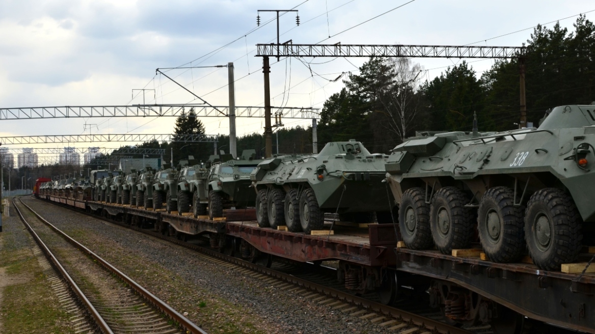 Η Κομισιόν παρουσίασε τη «στρατιωτική Σένγκεν» - Ταχείες στρατιωτικές μετακινήσεις σε 72 ώρες έως το 2027 
