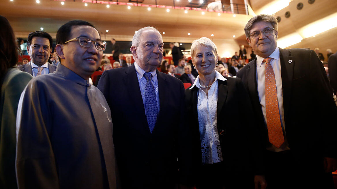 Η Κίνα θέλει να συνεργαστεί και δεν κάνει γεωπολιτικές μανούβρες, λέει ο Κινέζος πρέσβης