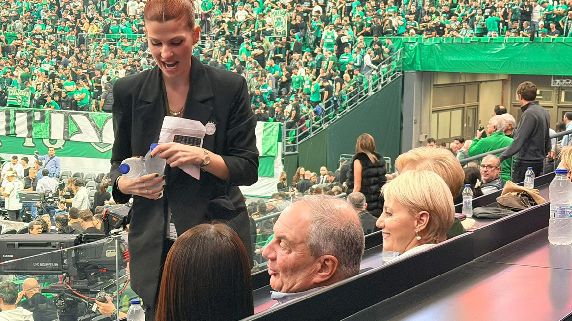 Κώστας Καραμανλής: Στο ΟΑΚΑ για να δει τον αγώνα του Παναθηναϊκού με την Ντουμπάι BC