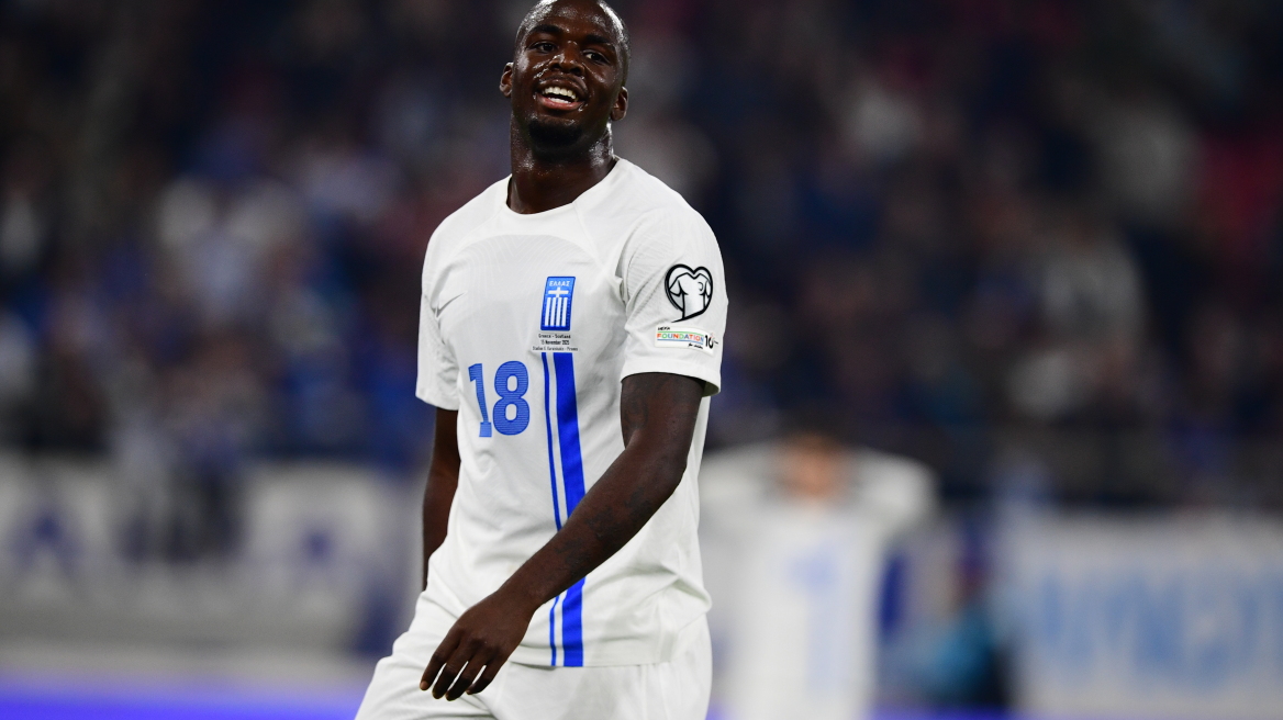  Τεττέη για τον ρατσισμό που βίωσε: «Στο λεωφορείο καθόμουν δίπλα σε κάποιον και εκείνος σηκωνόταν να φύγει επειδή ήμουν μαύρος» - Βίντεο 
