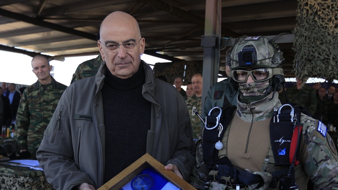 Δένδιας για την ημέρα Ενόπλων Δυνάμεων: Θωρακίζουμε την Ελλάδα με αλλαγές σε μέσα και φιλοσοφία