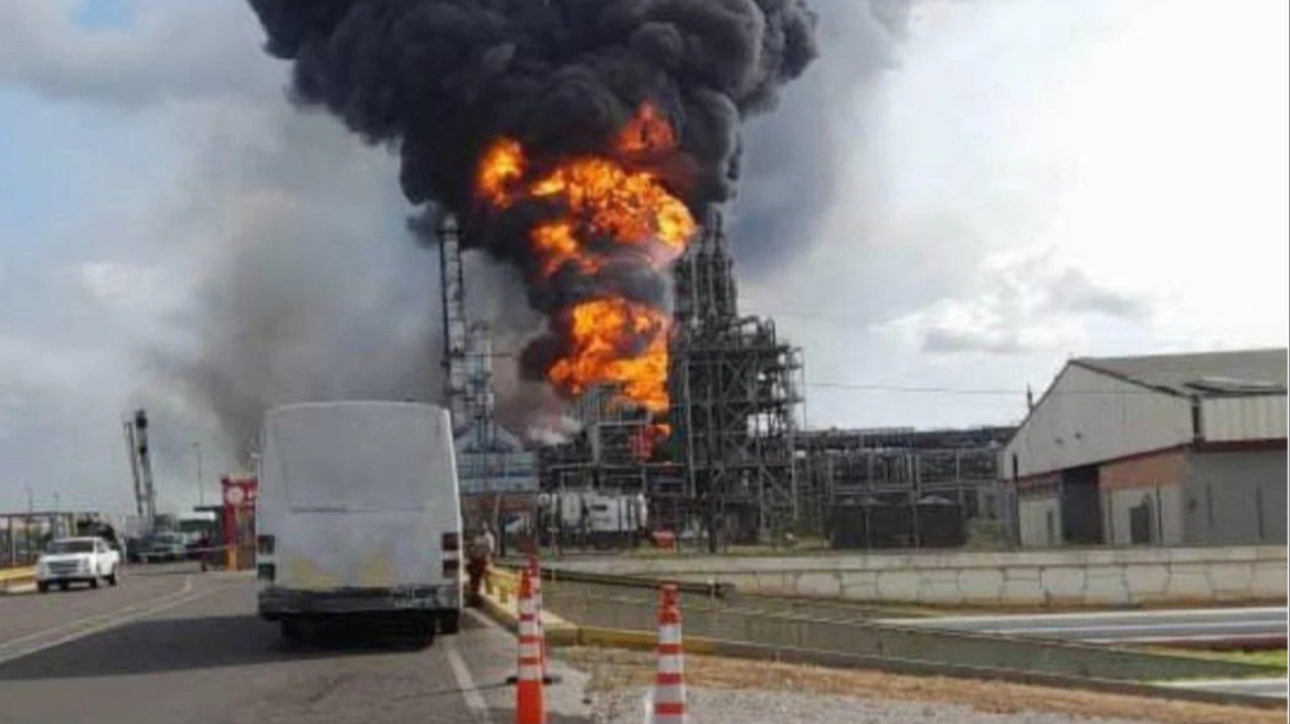 Πυρκαγιά σε διυλιστήριο στη Βενεζουέλα, δεύτερη μέσα σε ένα μήνα - Δείτε βίντεο