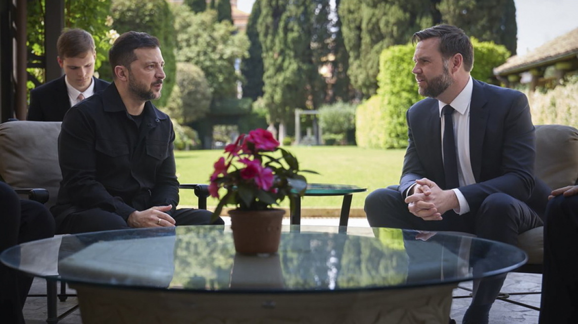 Τηλεφωνική επικοινωνία του Ζελένσκι με τον Τζέι Ντι Βανς για το ειρηνευτικό σχέδιο
