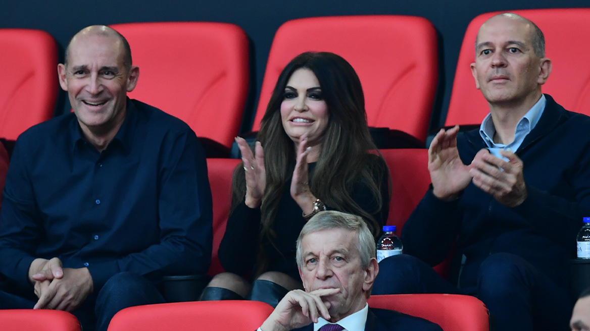 Στο ΣΕΦ ξανά για τον αγώνα του Ολυμπιακού η Κίμπερλι Γκιλφόιλ - Δείτε φωτογραφίες
