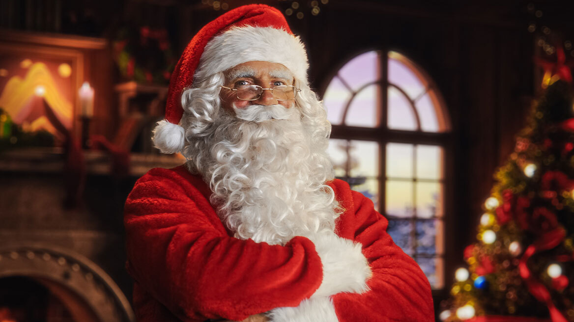 Πρότειναν σε 23χρονη απόφοιτο οικονομολόγο να δουλέψει ως Αη Βασίλης: Ανέβασε... πίεση η οικογένειά της!
