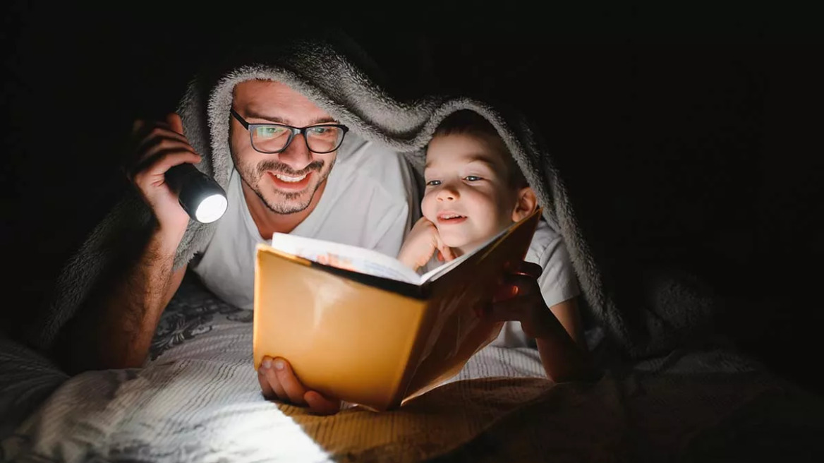 Η απλή συμβουλή του Αϊνστάιν για πιο έξυπνα παιδιά – Δεν έχει καμία σχέση με την πολύωρη μελέτη
