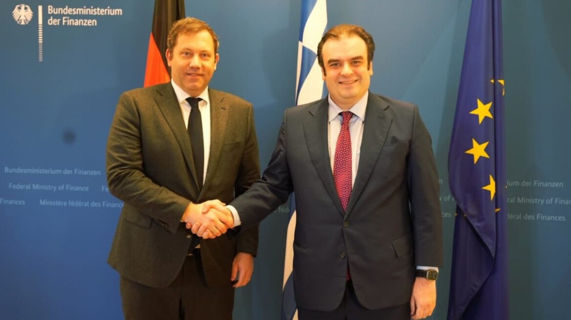 Συνάντηση Πιερρακάκη με τον Αντικαγκελάριο της Γερμανίας: «Οι διμερείς σχέσεις Ελλάδας-Γερμανίας είναι σήμερα πιο ισχυρές από ποτέ»