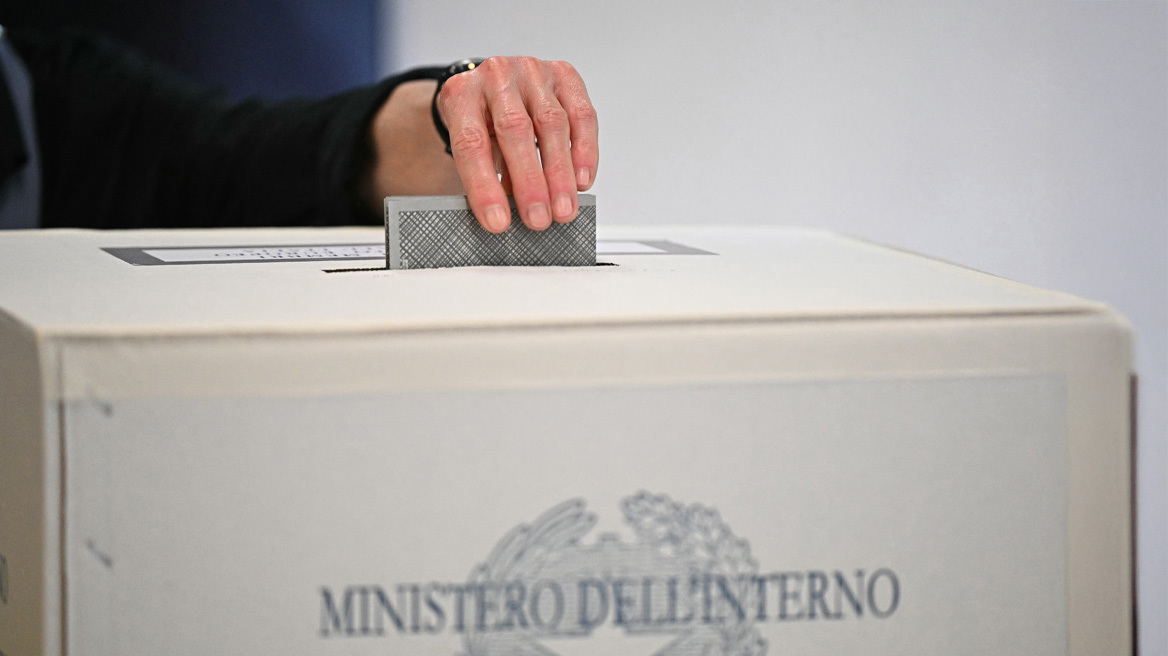 Τοπικές εκλογές στην Ιταλία - Η κεντροαριστερά κερδίζει τις περιφέρειες του Μπάρι και τη Νάπολη, η κεντροδεξιά το Βένετο
