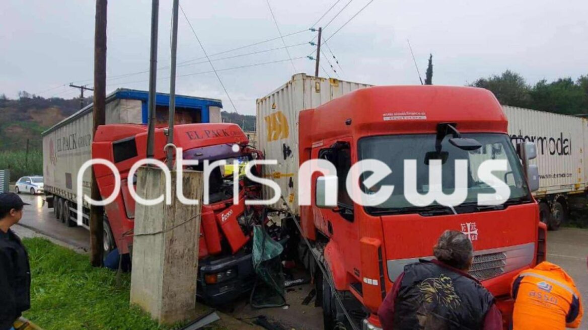 Σοβαρό τροχαίο στην Πατρών - Πύργου: Δύο νταλίκες συγκρούστηκαν με σφοδρότητα, τραυματίστηκε ένας οδηγός