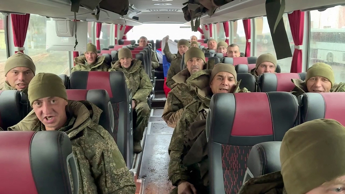 Ψέματα, εκβιασμοί, χρηματισμός: Πώς εξαπατά η Μόσχα άνδρες από το... Νεπάλ και το Τατζικιστάν για να πάνε στον πόλεμο - 200 αιχμάλωτοι από 37 χώρες στην Ουκρανία