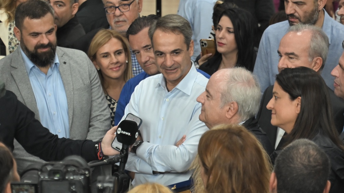 ΝΔ: Ασκήσεις συσπείρωσης κεντρώων ψηφοφόρων μέσω Τσίπρα και… διχασμού του ΠΑΣΟΚ