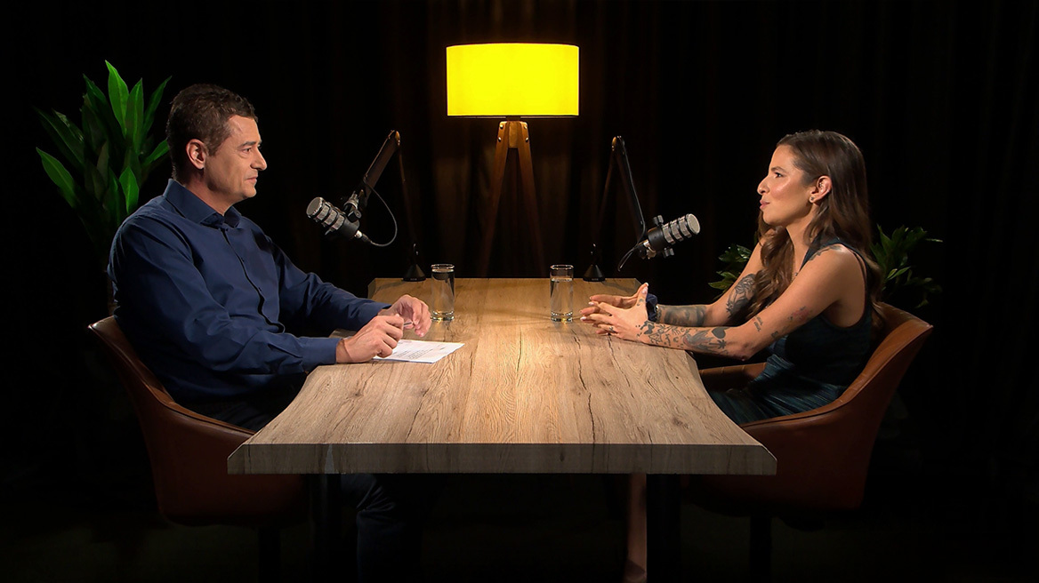 Η Εριέττα Κούρκουλου Λάτση μιλάει για όλα: Οι κοινωνικές δράσεις, η μητρότητα, το βαρύ οικογενειακό όνομα και η πολιτική