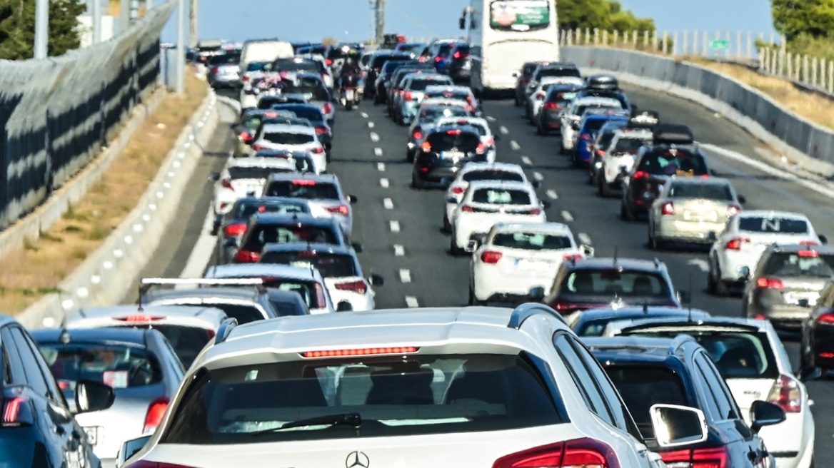 Τέλη κυκλοφορίας 2026: Ο οδηγός για τη διαδικασία με τον μήνα
