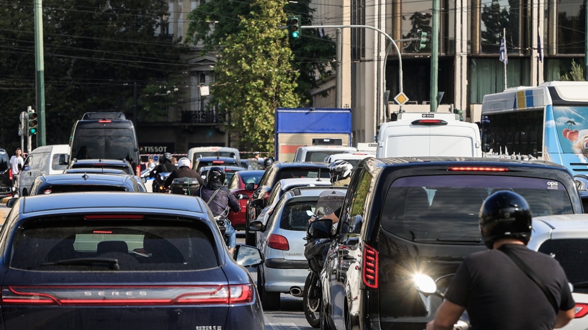 Εντοπίστηκαν 161 αυτοκίνητα που παραβίαζαν το καθεστώς ακινησίας - Πάνω από 1,6 εκ. ευρώ τα πρόστιμα