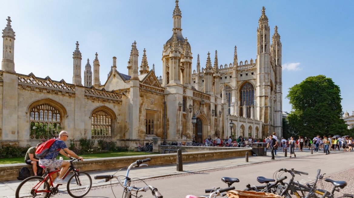 Βρετανία: Νέο τέλος σε όλους τους ξένους φοιτητές – Τι αλλάζει στα δάνεια – Αντιδρούν τα πανεπιστήμια