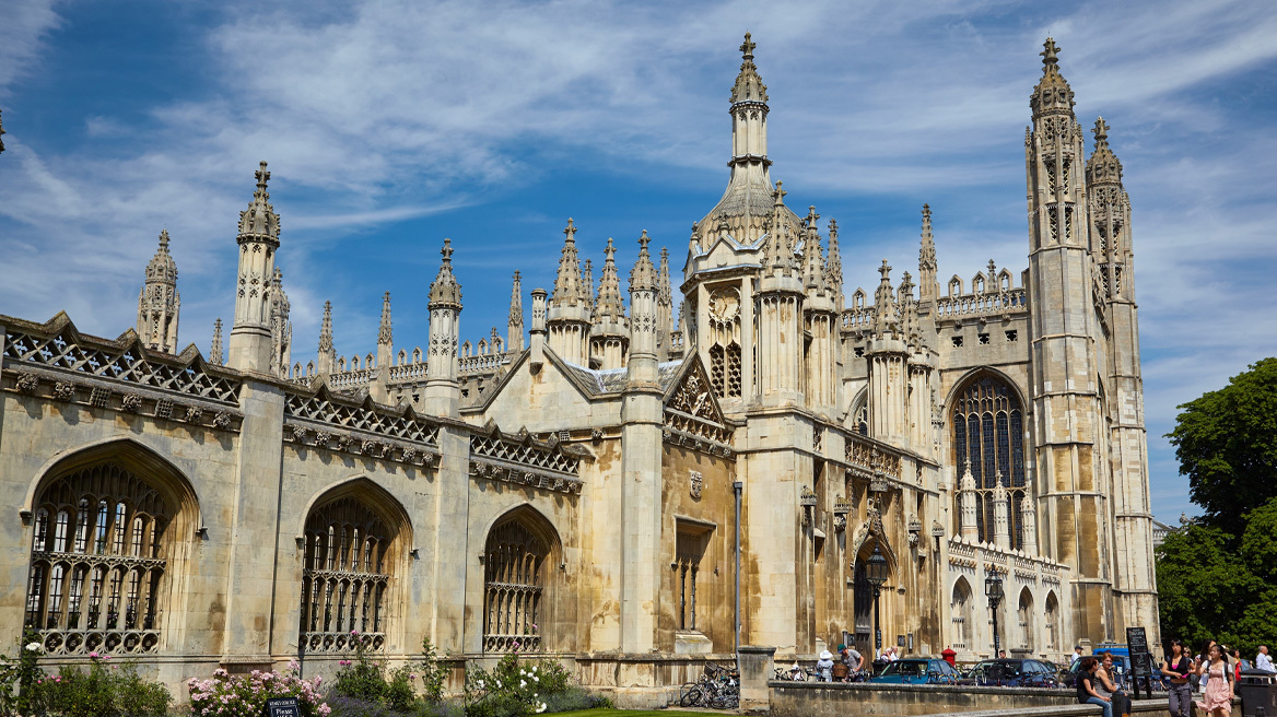 Βρετανία: Νέο χαράτσι στους ξένους φοιτητές – Τι αλλάζει στα δάνεια – Αντιδρούν τα πανεπιστήμια
